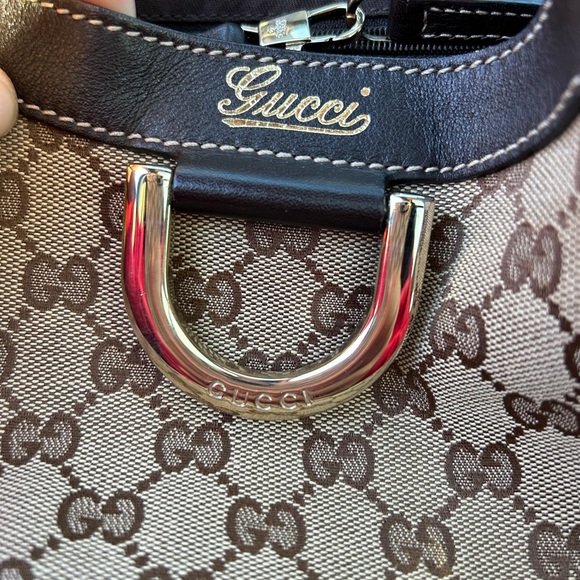 Excellent, barely used Gucci bag. - Picture 7 of 11